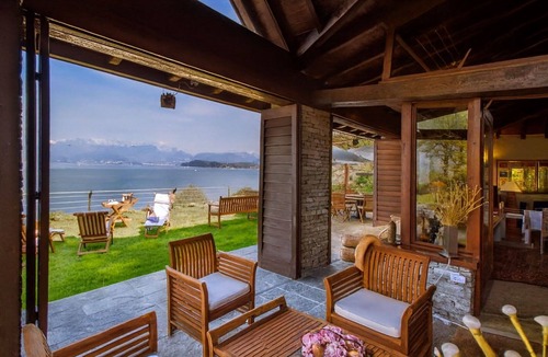 Ispra Villa | Villa Ispra Summary: