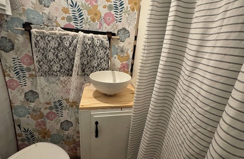 Versailles House | Vintage Vibes: Quaint Camper Escape
