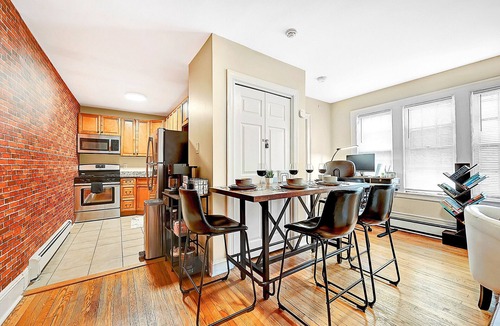 Princeton Apartment | WALK 2 University/FREE Parking/Standing Desk