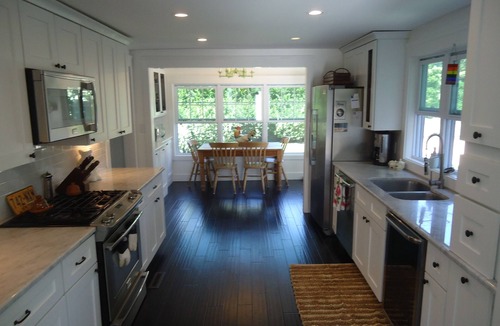 Bridgehampton Cottage | WALK TO MAIN STREET FROM HISTORIC BRIDGEHAMPTON COTTAGE