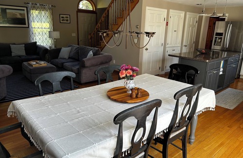 West Chatham House | Waterfront private beach on freshwater pond with beach in own backyard !