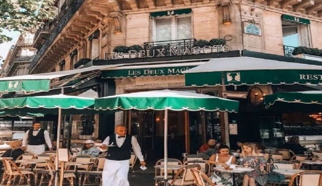 175m2 duplex on Boulevard Saint-Germain,France's most expensive and chic artery