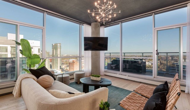 2-Storey PH Pano Views+2 Terraces|Parking|Soaker Tub