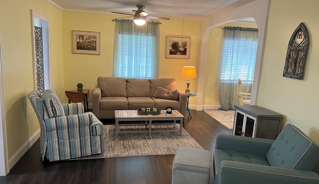Barrow Bungalow near Big House, fishing, downtown Tavares, the Pavilion, Mt Dora