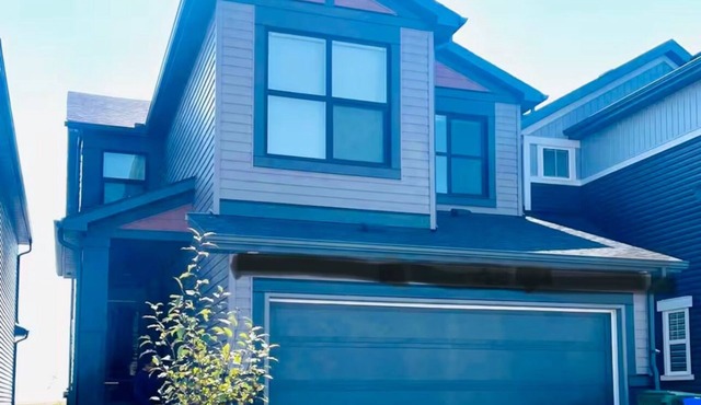 Bright Modern 2BD Quiet Near airport Free Parking Brand new Biggest HUB