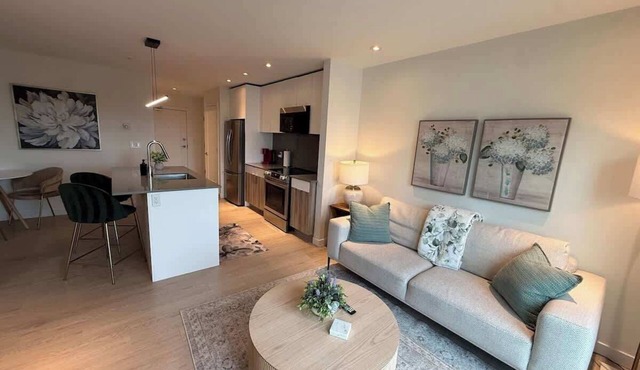Bright spotless & modern 1 BR in North End Halifax