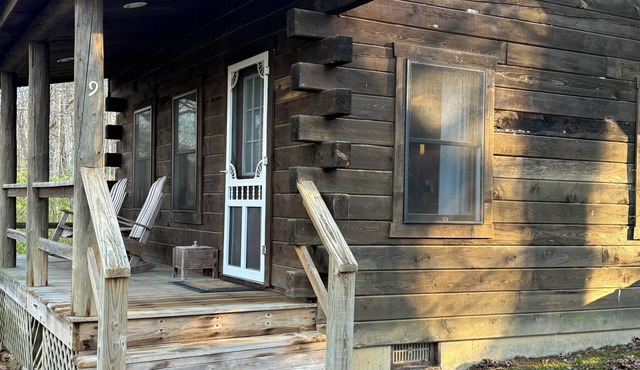 Cabin 9 Encore - Includes a Homemade Country Breakfast!