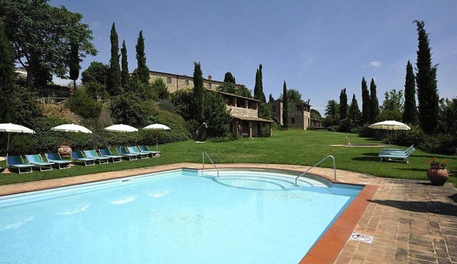 Casa Emide A: A graceful apartment in a history-rich eighteenth-century estate, with Free WI-FI.