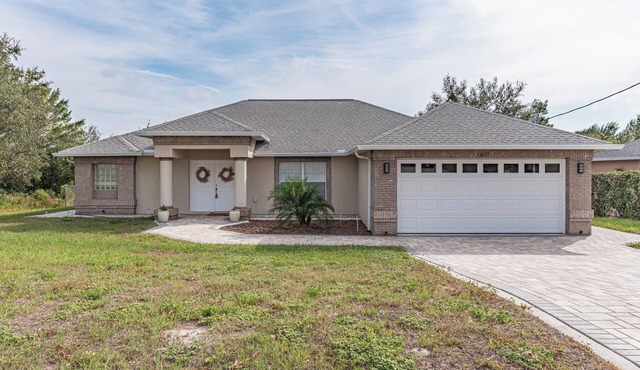 Charming 3-bedroom house in beautiful Spring Hill with WiFi, AC