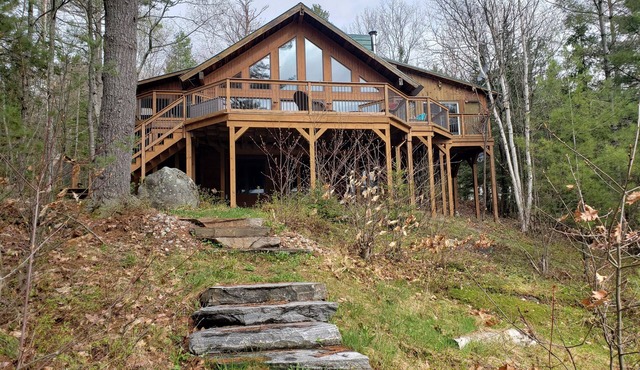 Charming Family Lakefront Cottage in Algonquin Highlands