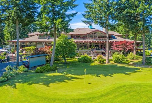 Crown Isle Resort & Golf Community