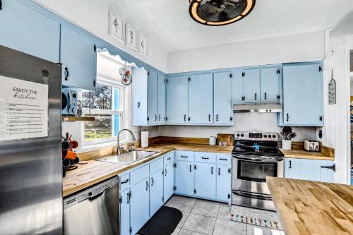 Edgewater- River Cottage