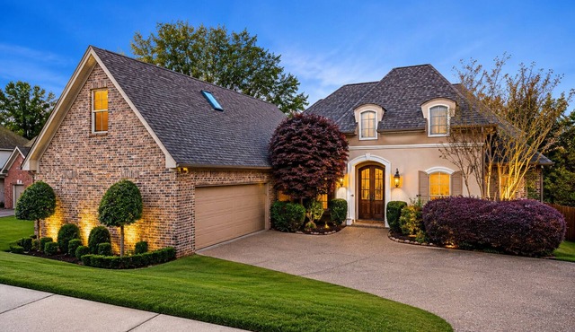 Elegant 5-Bedroom Home in Little Rock