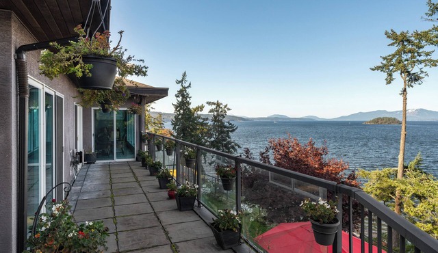 Executive Waterfront Residence with Private Deep Water Dock