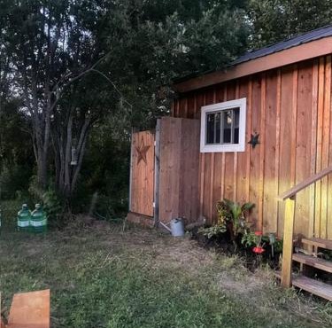 Fox Den Retreat glamping