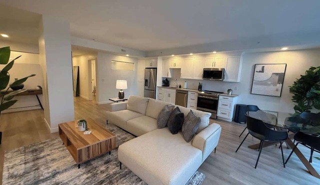Halifax Waterfront 2 BR and 2 Bath with 6 appliances