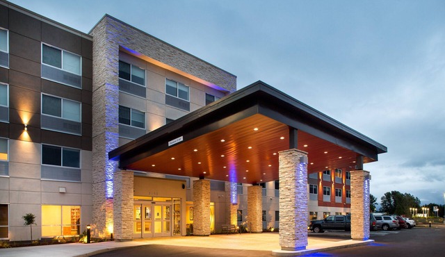 Holiday Inn Express & Suites Terrace by IHG