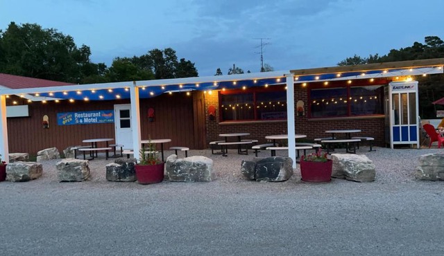 Huron Sands Motel and Restaurant