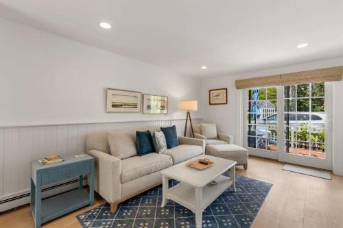 Hydrangea Lane Beach Cottage