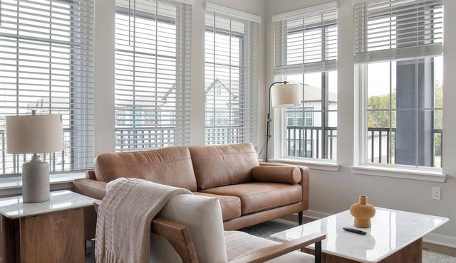 Landing | Beautiful 2BD, Clubhouse, Gym