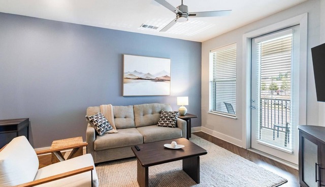 Landing | Stunning 1BD, Clubhouse, Pool