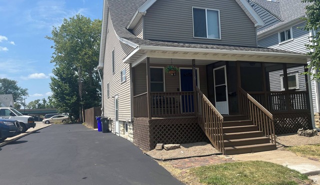 Large, inviting home near Amphitheater and Downtown