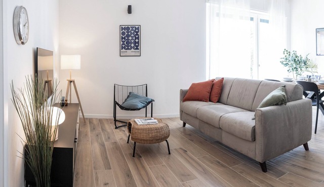 [Leopoldo Cozy Loft] Tram| Air C. | Smart TV