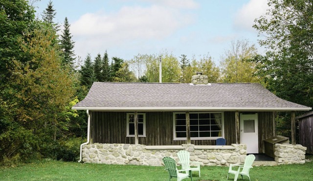 Log Cabin #2 - Hubbards Beach