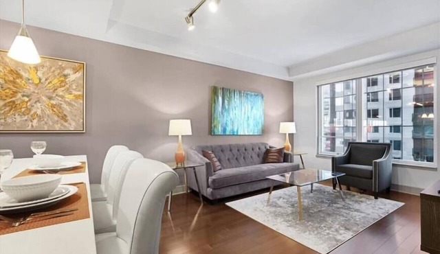 Luxury 1BR | Full Kitchen | Work Desk & WiFi | by GLS