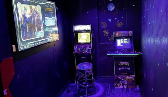 Luxury Hidden Gem | 32-Jet Jacuzzi + Secret Arcade Room