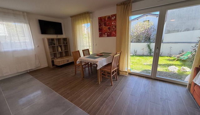 Magnificent three-room apartment with large garden in Paris Malakoff