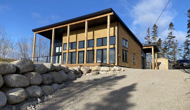 Modern three bedroom with Panoramic Oceanview