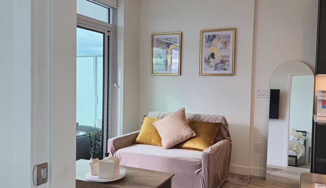 Premium DT Oasis | Lakeview Retreat