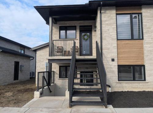 Quiet 2BR Condo Near Hospital and Wi-Fi