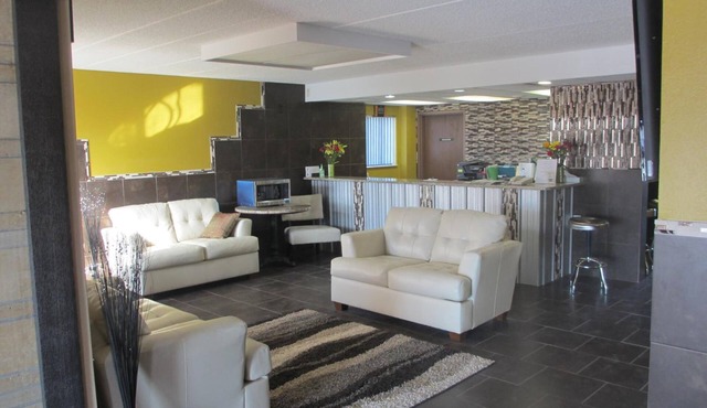 Riverside Suites