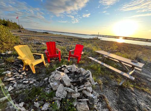 Silver Birch Waterfront SUNSETS Tobermory
