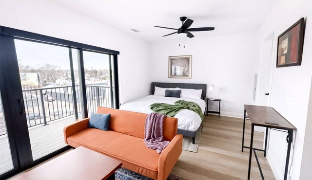 Sleepover | Modern Studio + Gym/Sauna - Omaha