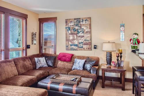 Stonegate Resort Unit C103