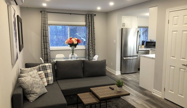 Stunning Niagara Warm,Cozy and Clean Suite Stay