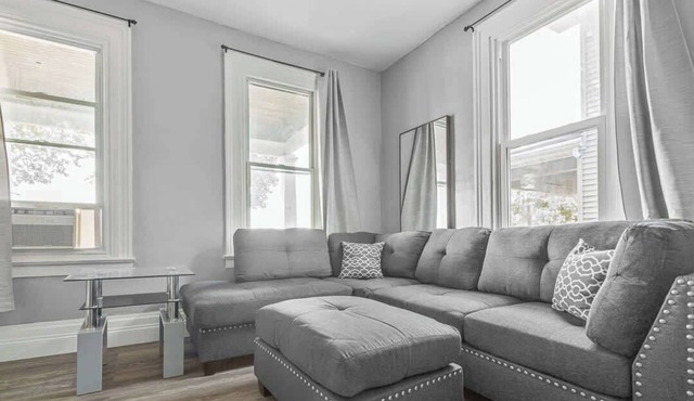 Unique 5BR,3BA minutes from the falls
