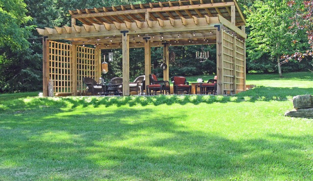 Vineyard views - 2 bedrooms each with King bed and ensuite