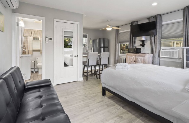 The Inn at Ocean Grove - Summer Cottage A