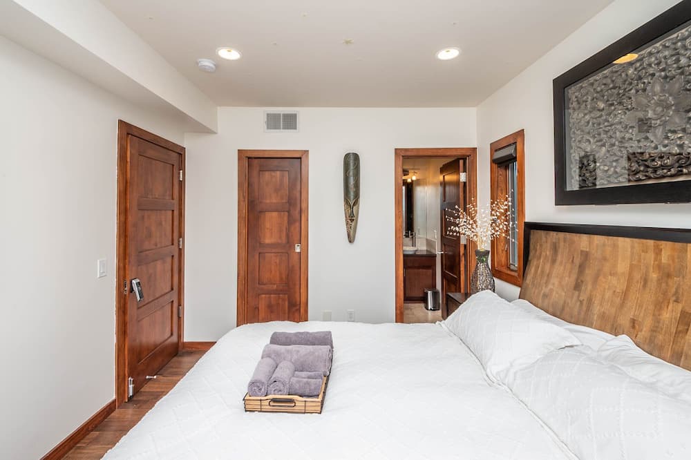 Photo of Bedroom in Mission Hills