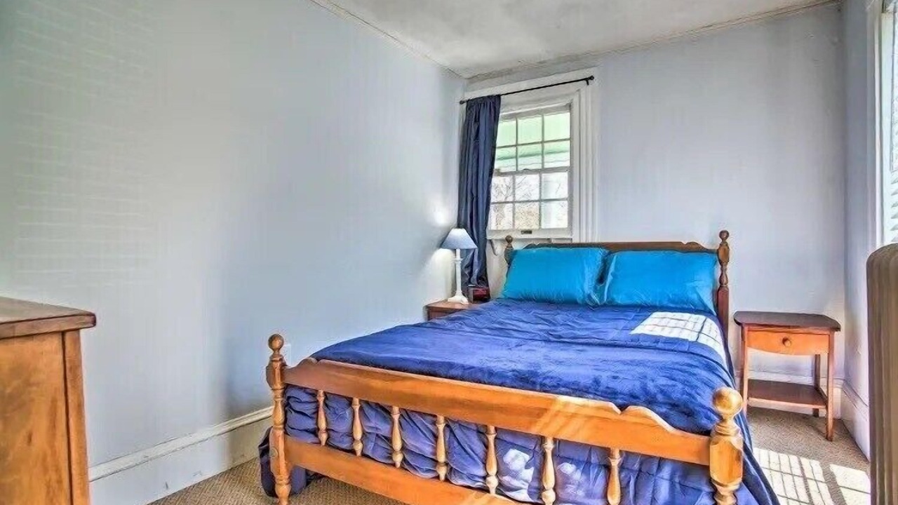 Photo of Bedroom in Chiltonville