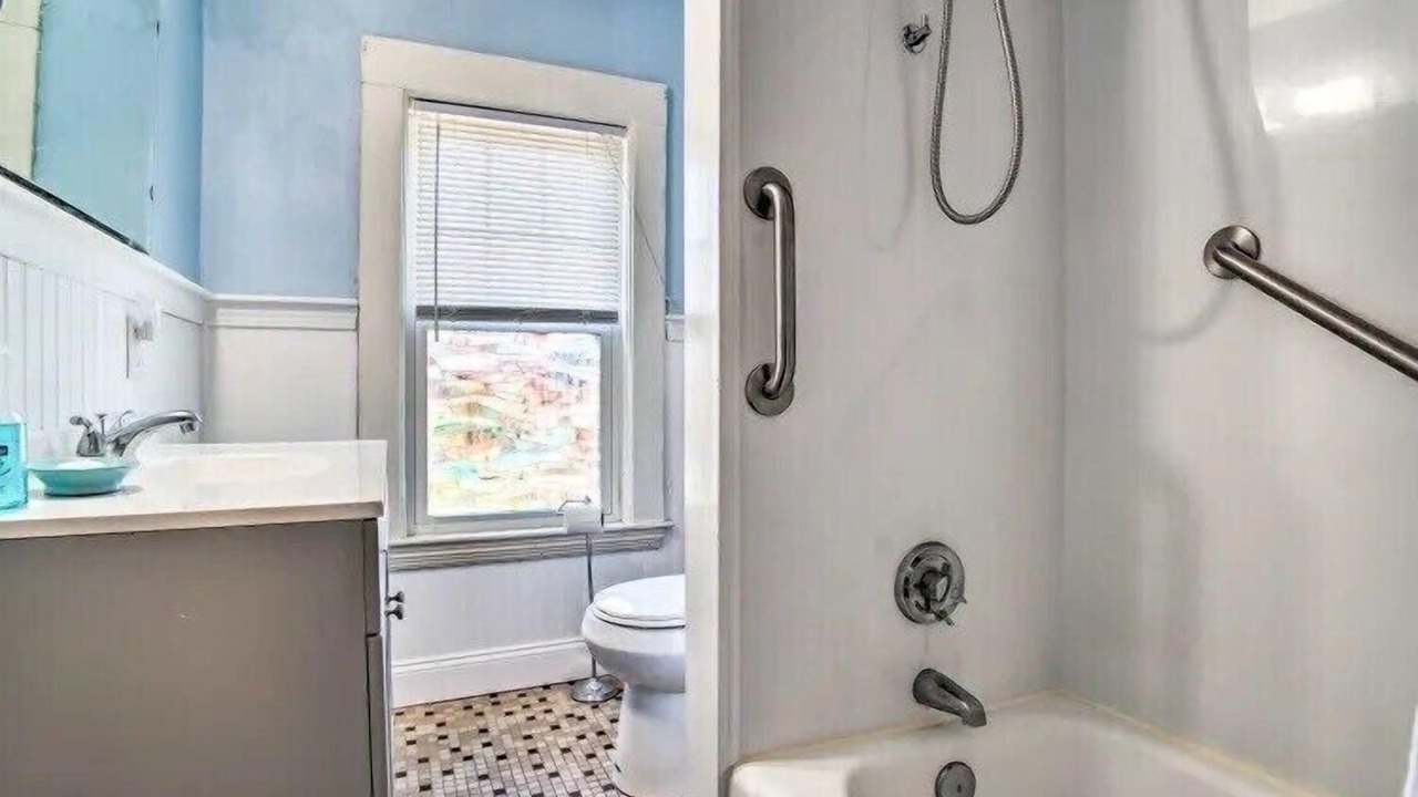 Photo of Bathroom in Chiltonville